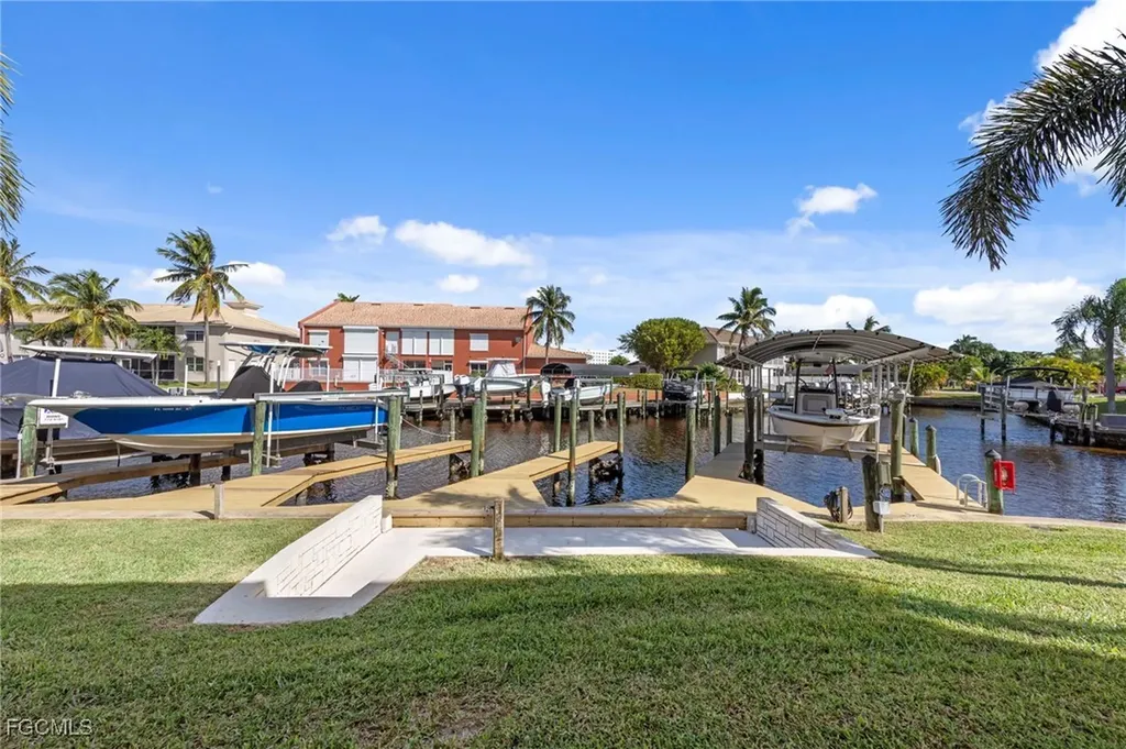 5111 Atlantic Court Cape Coral FL 33904