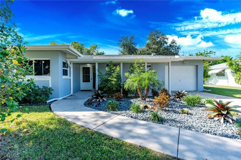5222 Glade Court Cape Coral FL 33904