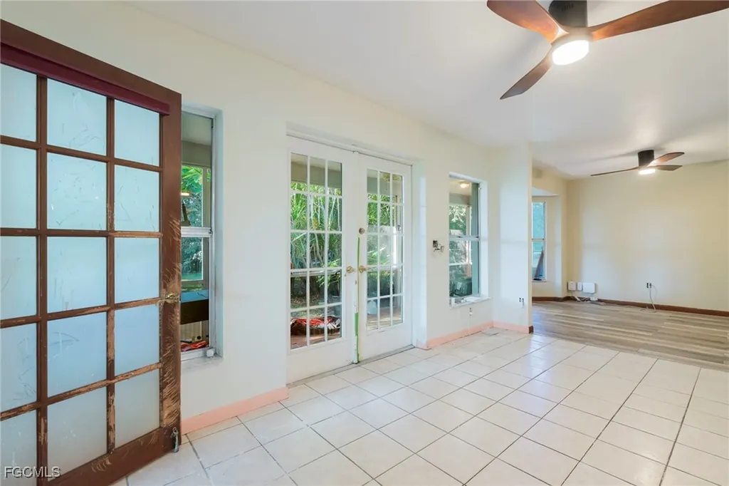 5222 Glade Court Cape Coral FL 33904