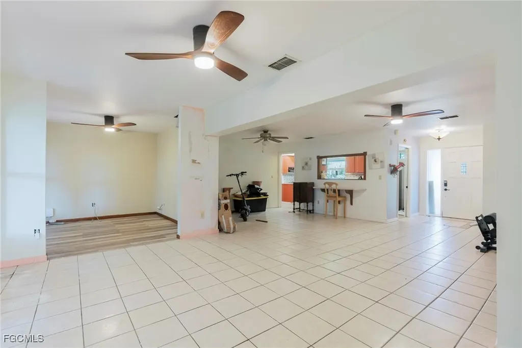 5222 Glade Court Cape Coral FL 33904