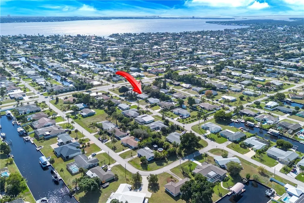 5222 Glade Court Cape Coral FL 33904