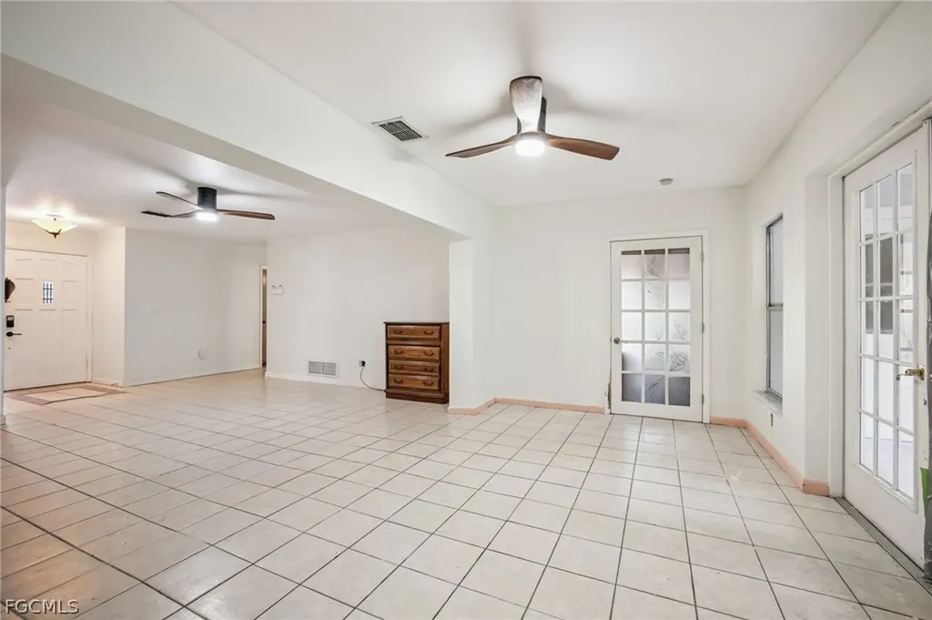 5222 Glade Court Cape Coral FL 33904