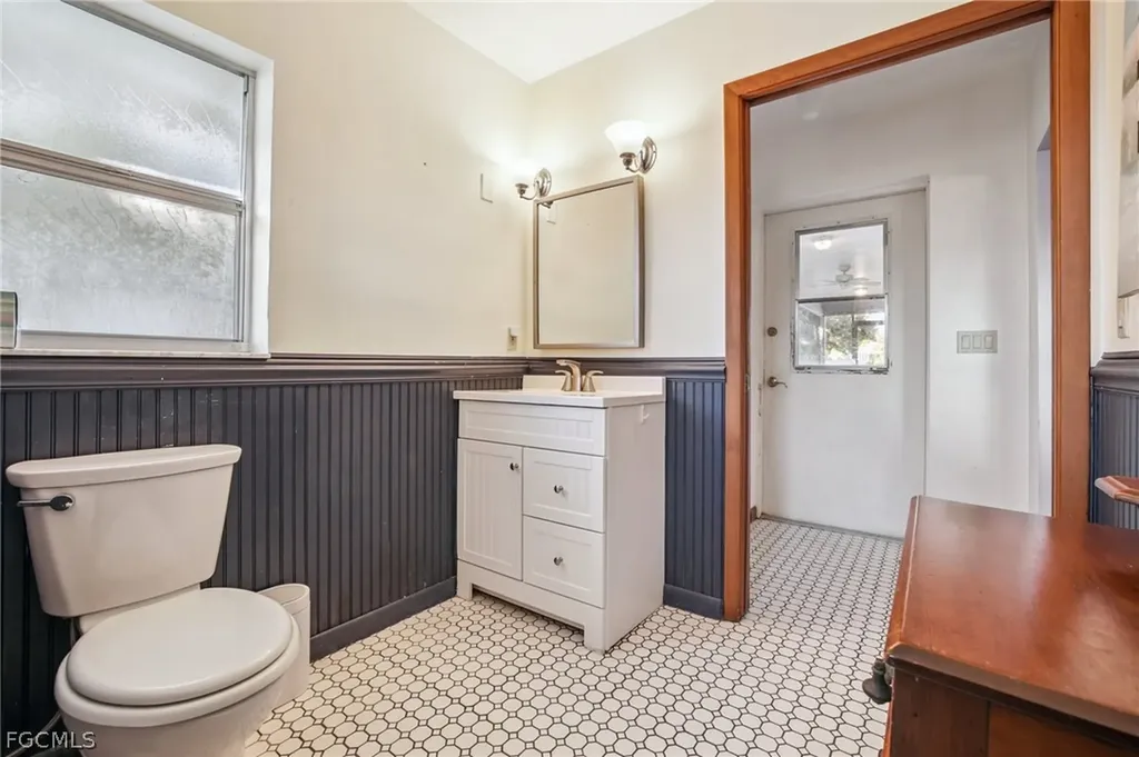 5222 Glade Court Cape Coral FL 33904