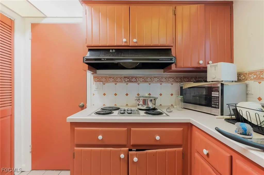 5222 Glade Court Cape Coral FL 33904