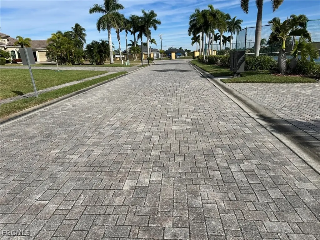 885 W Cape Estates Circle Cape Coral FL 33993