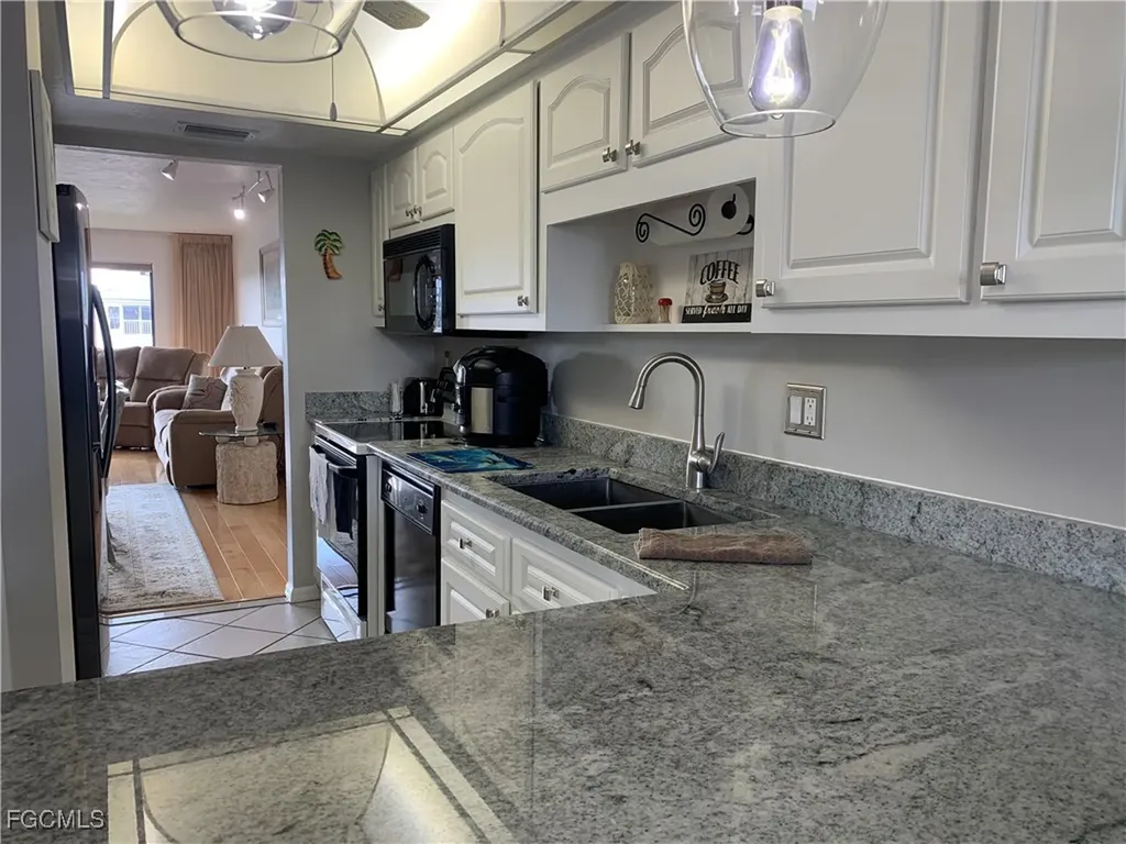 1628 SE 46th Street Cape Coral FL 33904