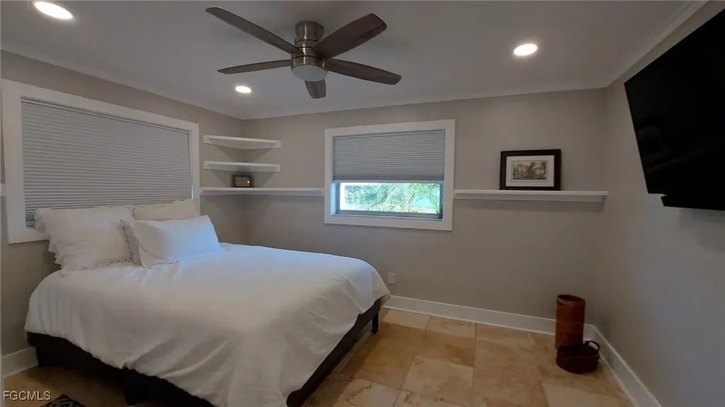 912 Dolphin Drive Cape Coral FL 33904