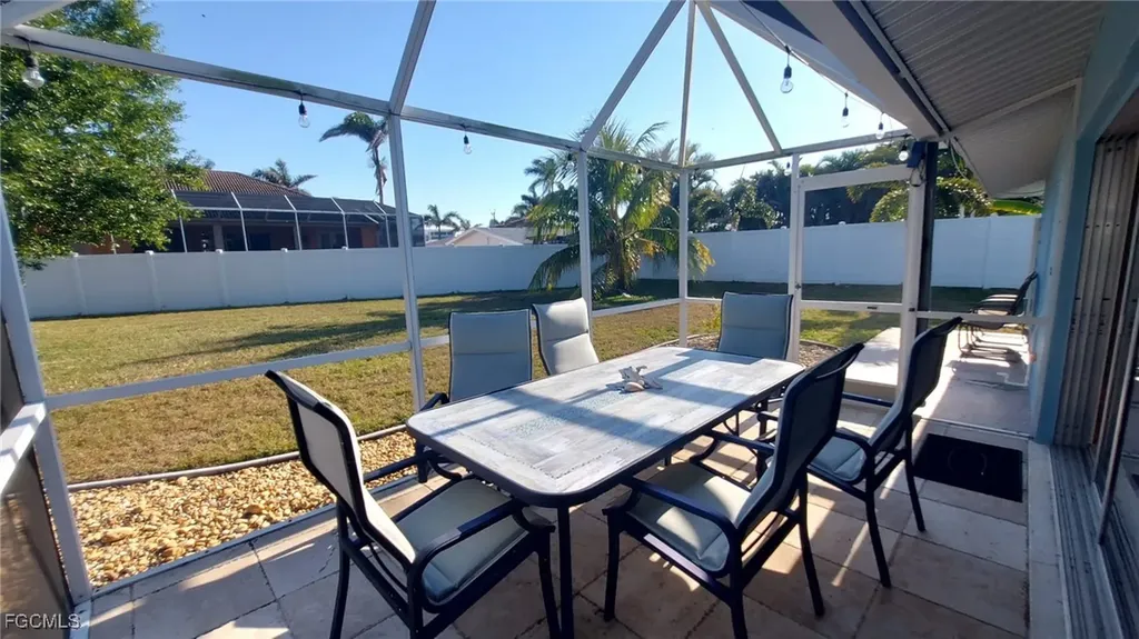912 Dolphin Drive Cape Coral FL 33904