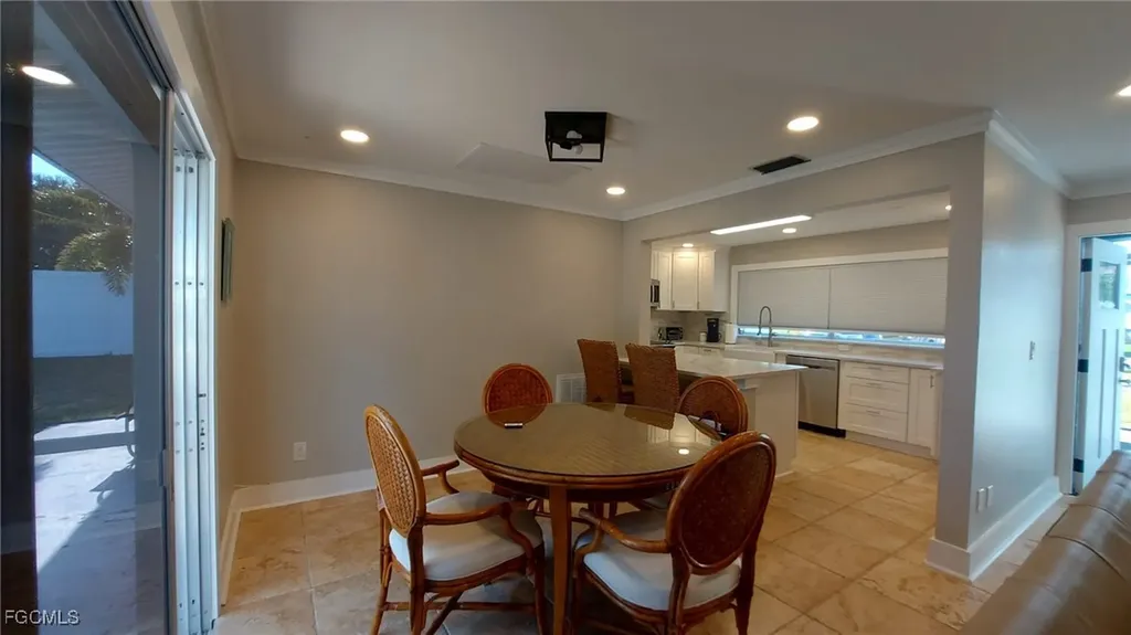 912 Dolphin Drive Cape Coral FL 33904