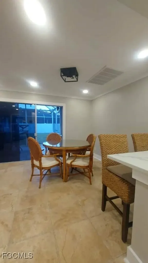 912 Dolphin Drive Cape Coral FL 33904