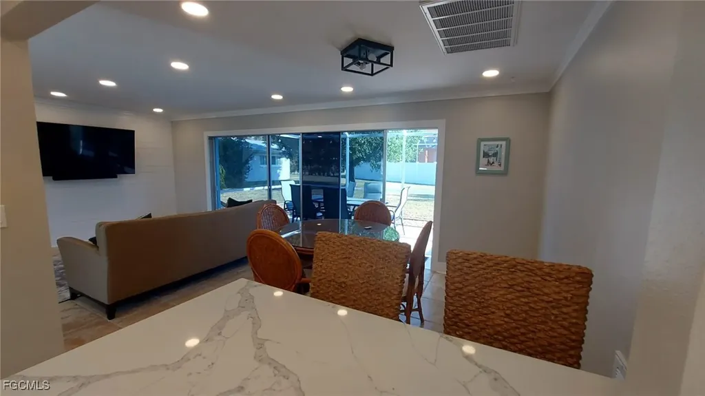 912 Dolphin Drive Cape Coral FL 33904