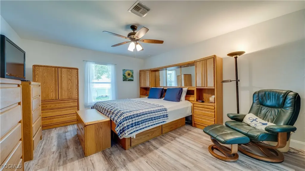 3322 NW 5th Terrace Cape Coral FL 33993