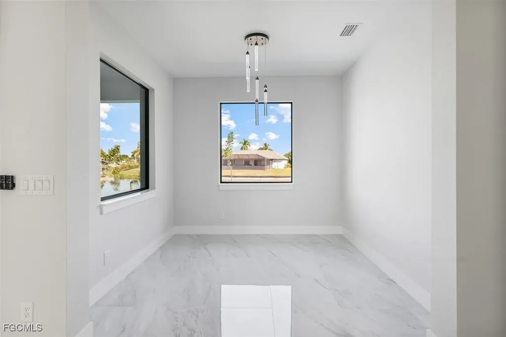 129 NE 12th Court Cape Coral FL 33909