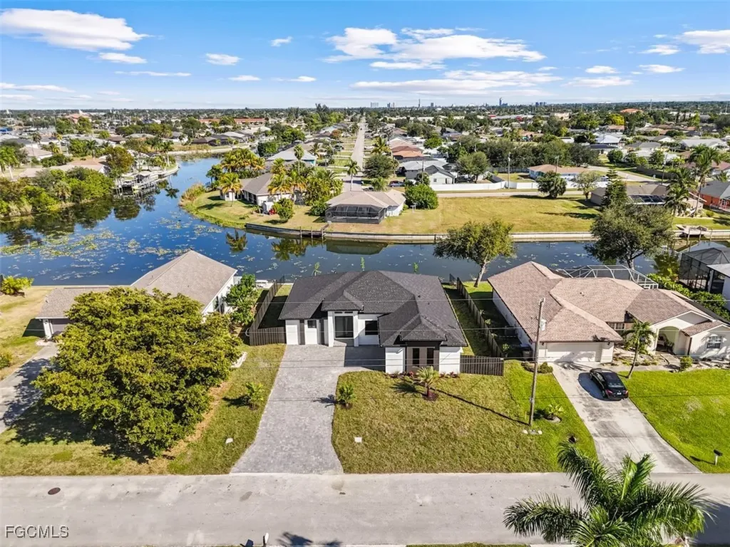 129 NE 12th Court Cape Coral FL 33909