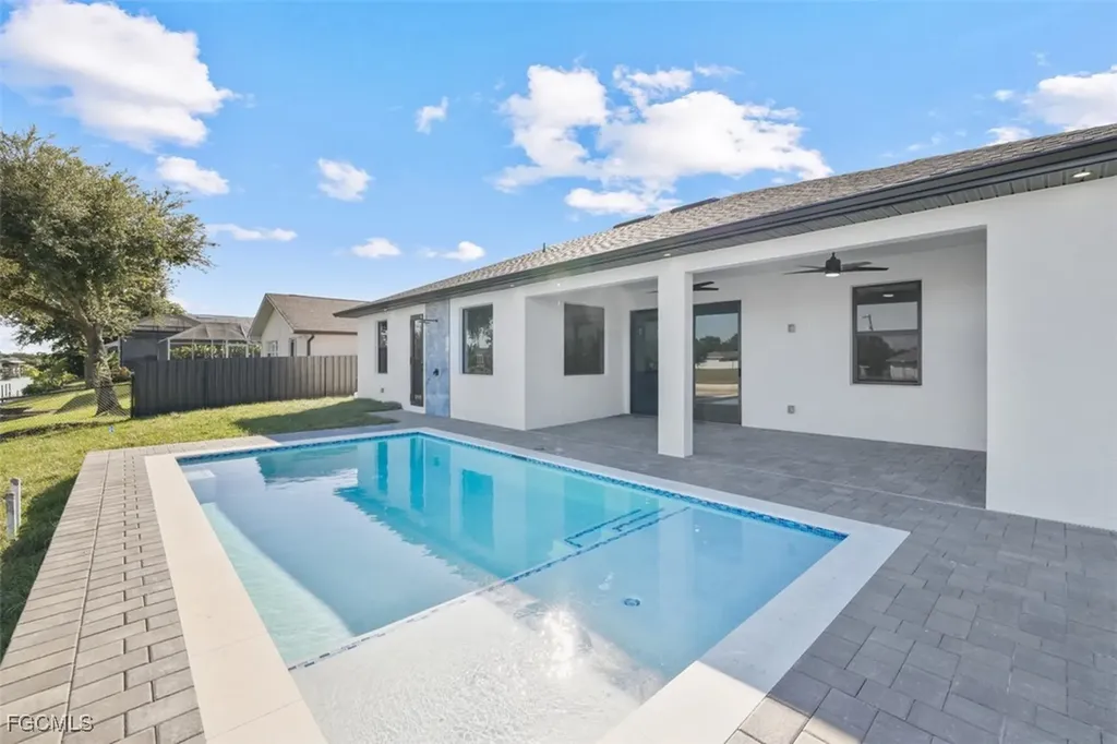 129 NE 12th Court Cape Coral FL 33909