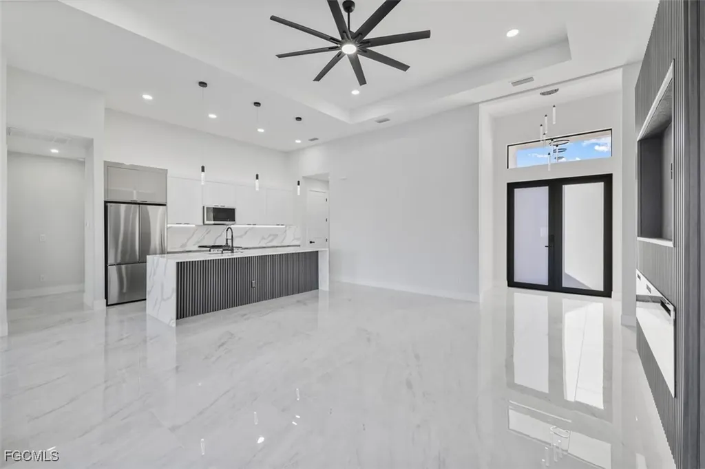 129 NE 12th Court Cape Coral FL 33909