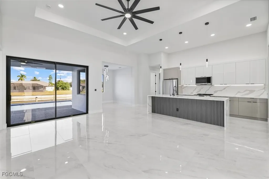 129 NE 12th Court Cape Coral FL 33909