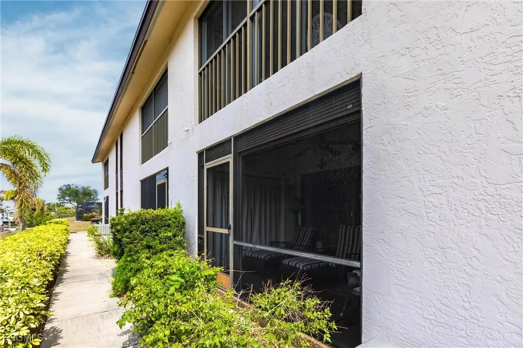 4914 Tudor Drive Cape Coral FL 33904