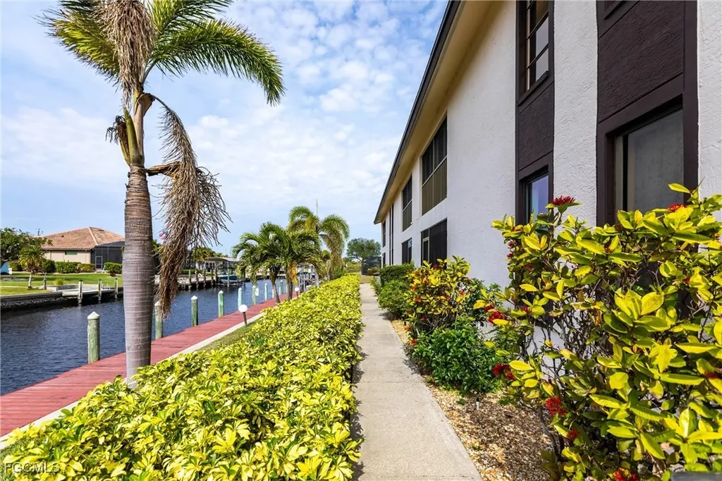 4914 Tudor Drive Cape Coral FL 33904