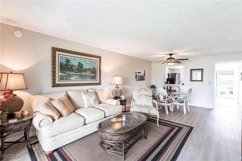4914 Tudor Drive Cape Coral FL 33904