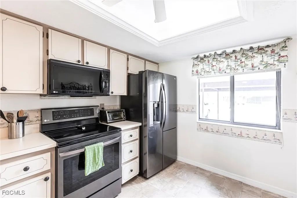 4914 Tudor Drive Cape Coral FL 33904