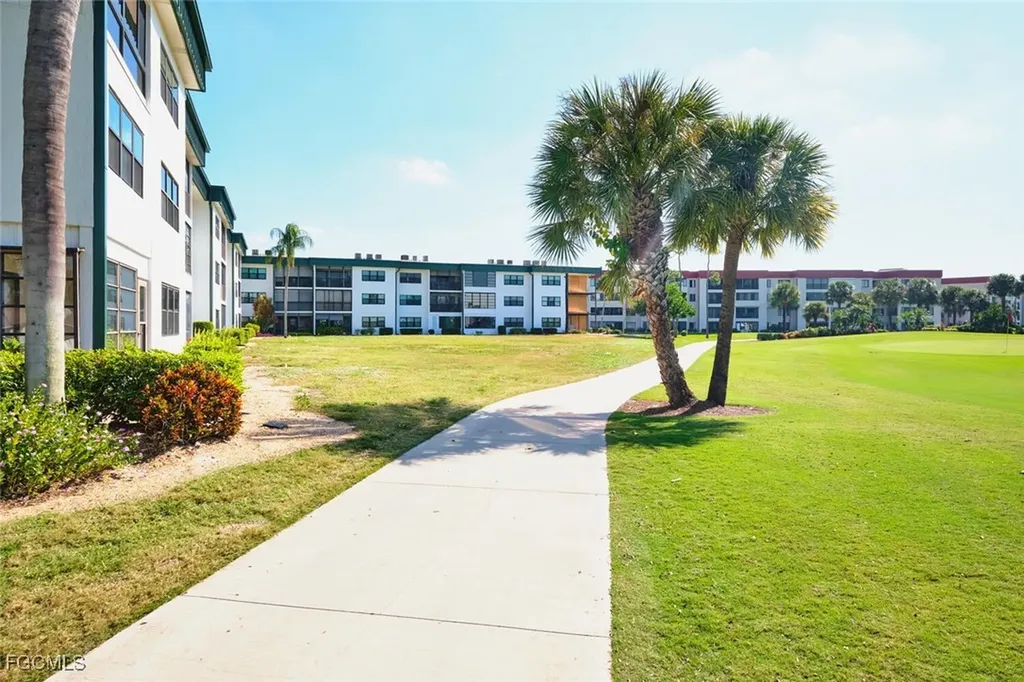 1747 Pebble Beach Drive Fort Myers FL 33907