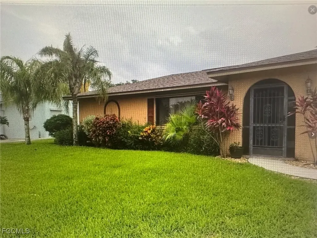 1718 SE 15th Terrace Cape Coral FL 33990