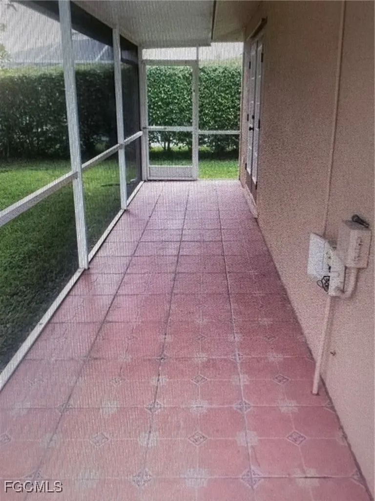 1718 SE 15th Terrace Cape Coral FL 33990