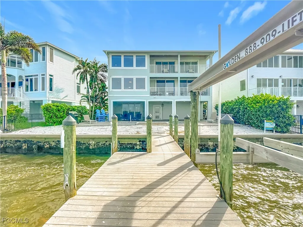 383 Seminole Way Fort Myers Beach FL 33931
