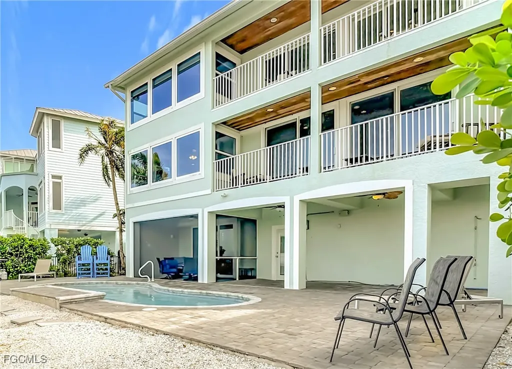 383 Seminole Way Fort Myers Beach FL 33931