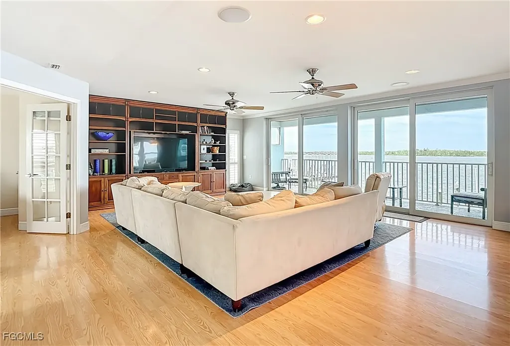 383 Seminole Way Fort Myers Beach FL 33931