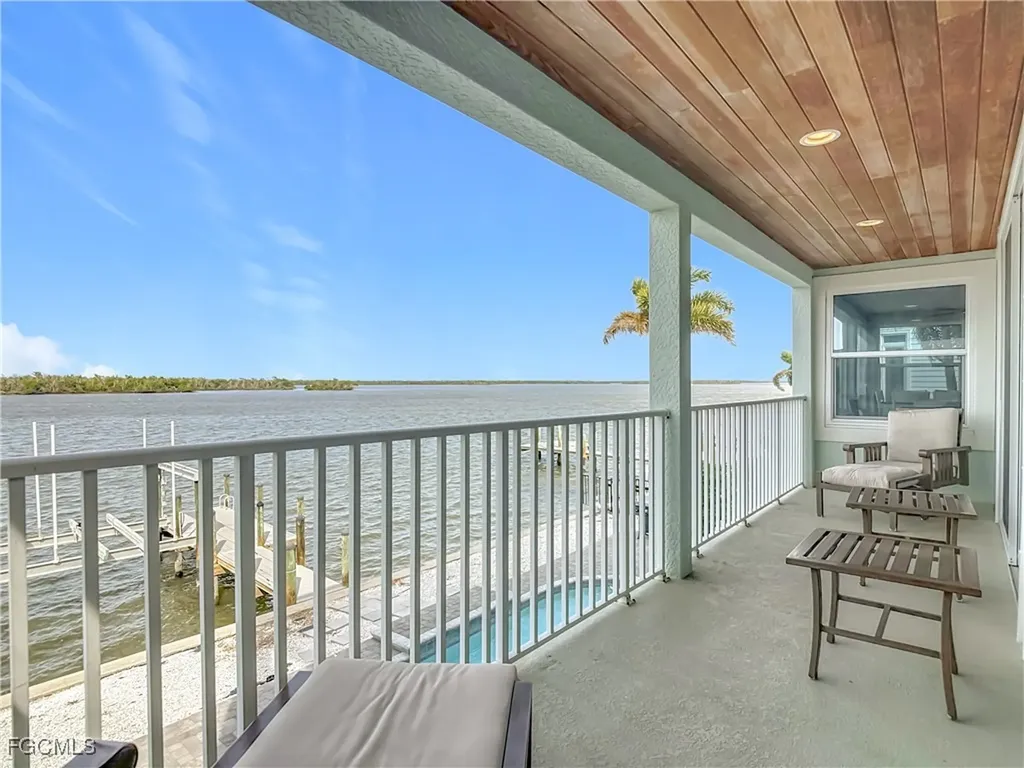 383 Seminole Way Fort Myers Beach FL 33931