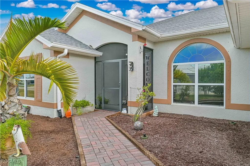 1605 NW 43rd Avenue Cape Coral FL 33993