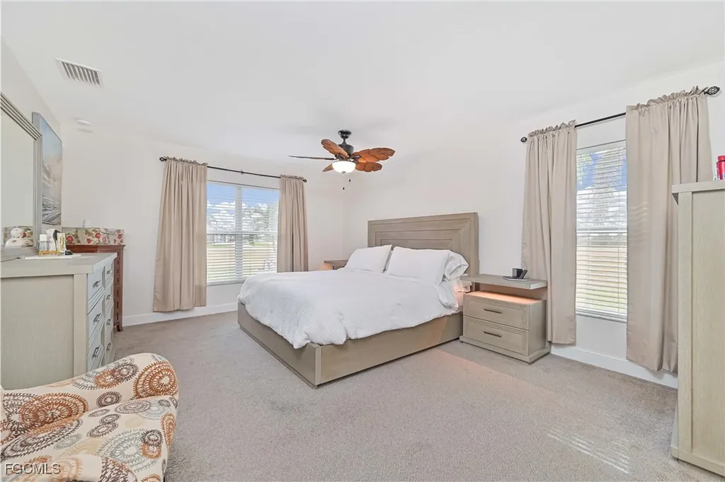 1605 NW 43rd Avenue Cape Coral FL 33993