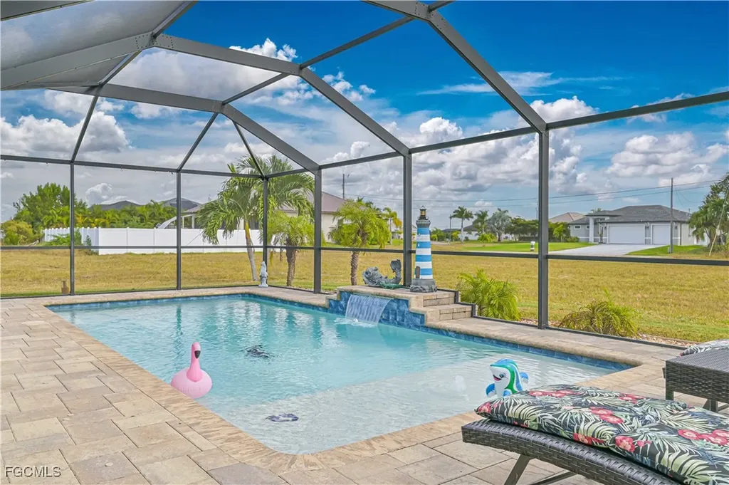 1605 NW 43rd Avenue Cape Coral FL 33993