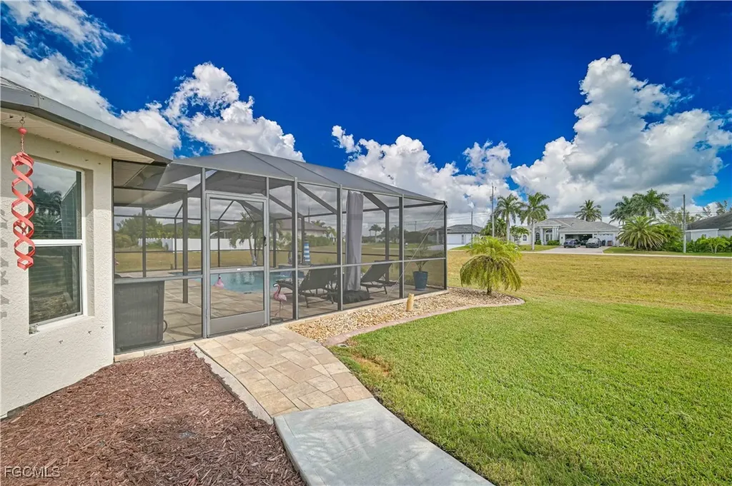 1605 NW 43rd Avenue Cape Coral FL 33993