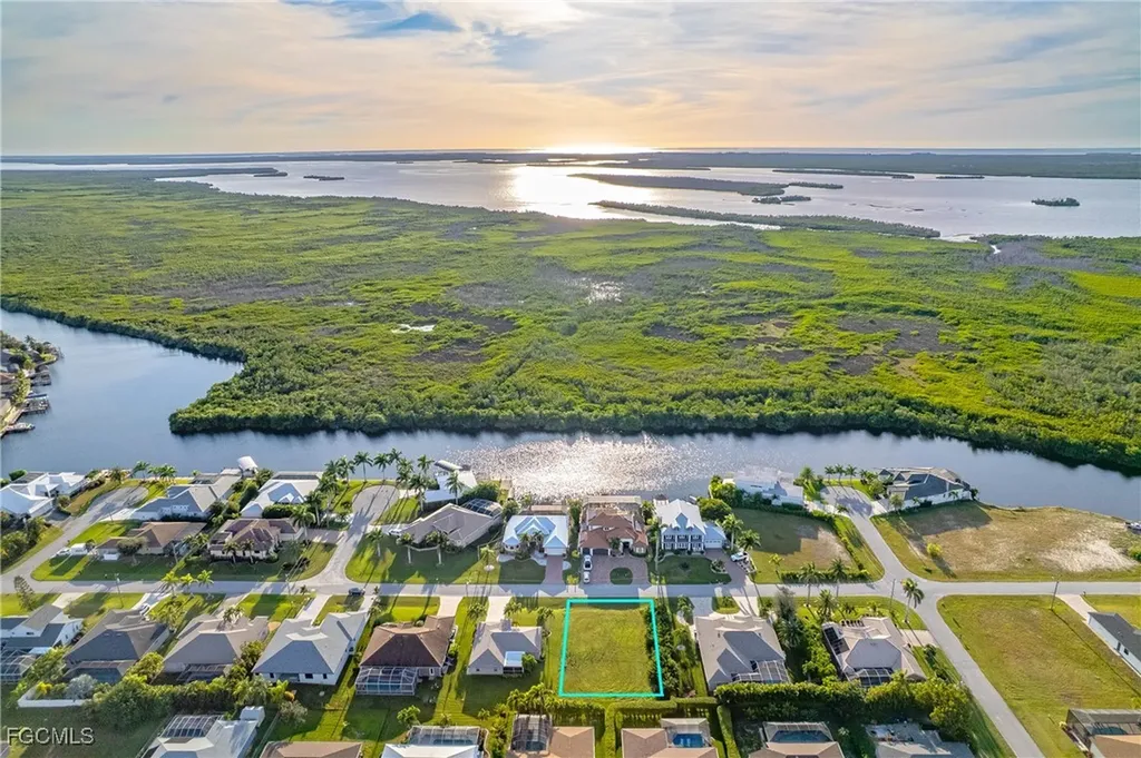 2811 SW 29th Court Cape Coral FL 33914