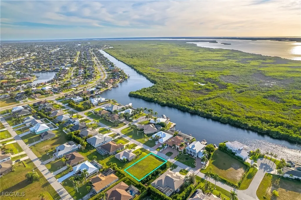 2811 SW 29th Court Cape Coral FL 33914