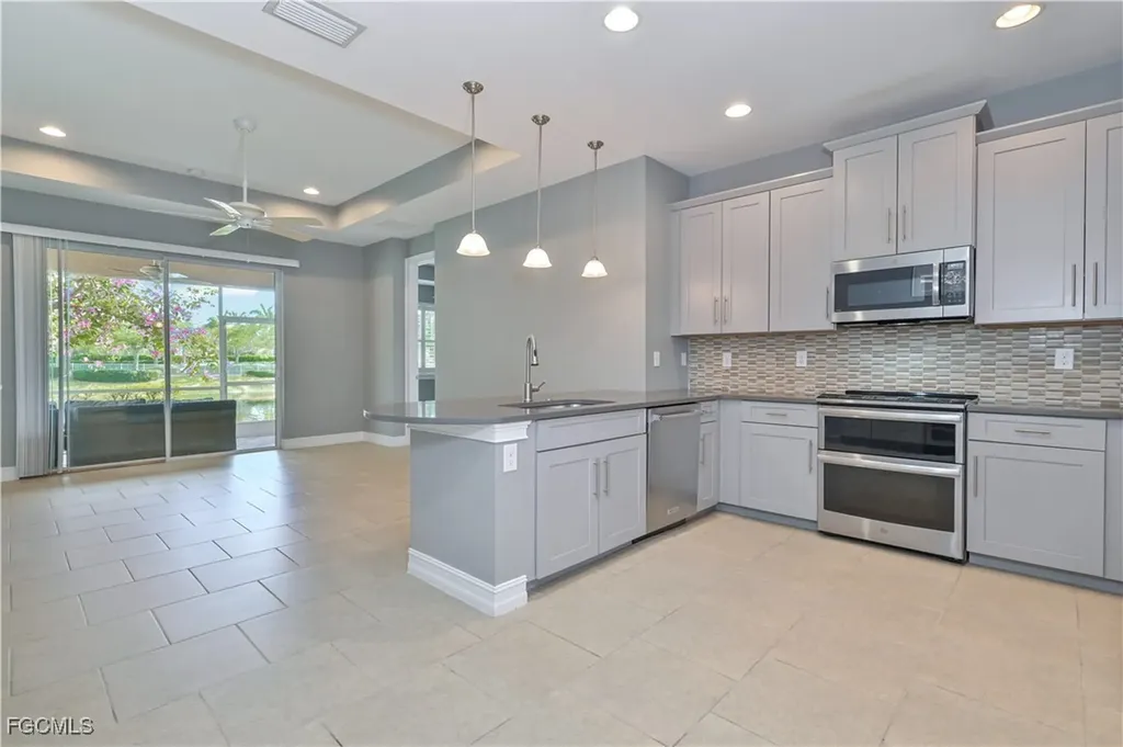 3571 Brittons Court Fort Myers FL 33916