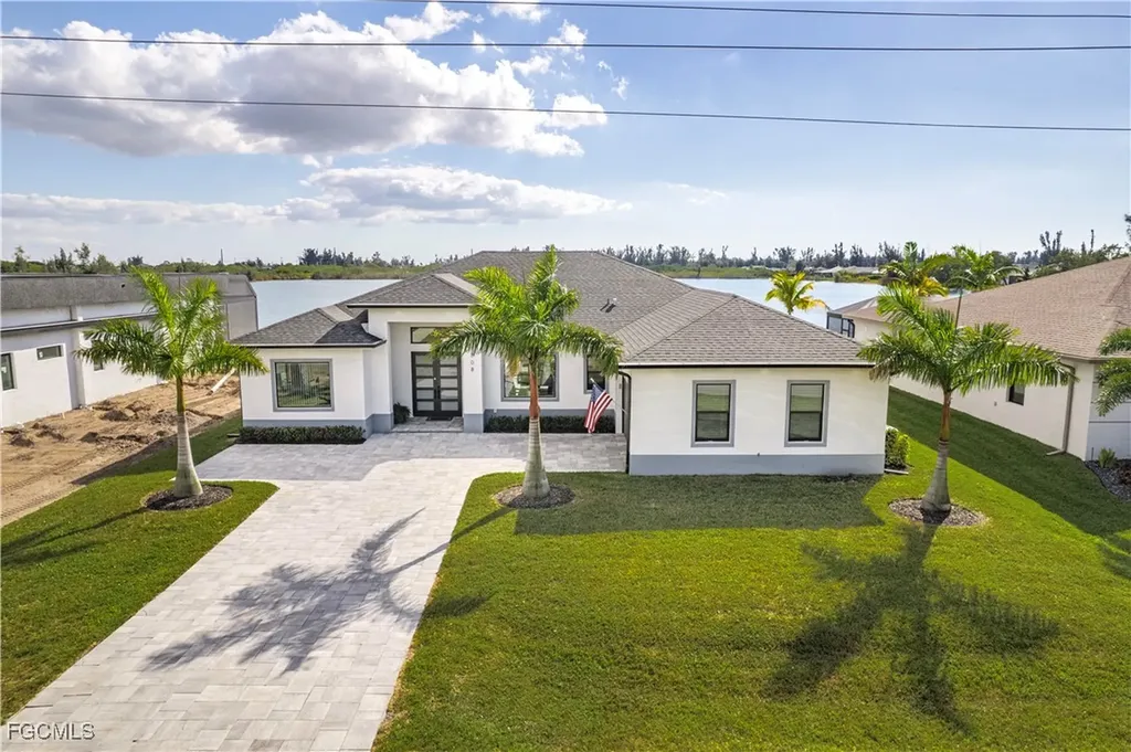 1708 SW 4th Street Cape Coral FL 33991