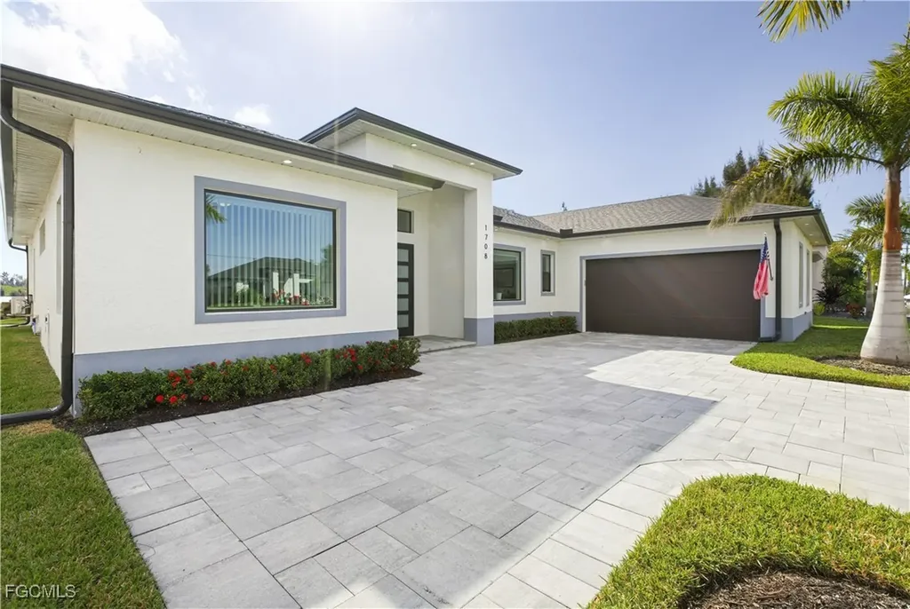 1708 SW 4th Street Cape Coral FL 33991
