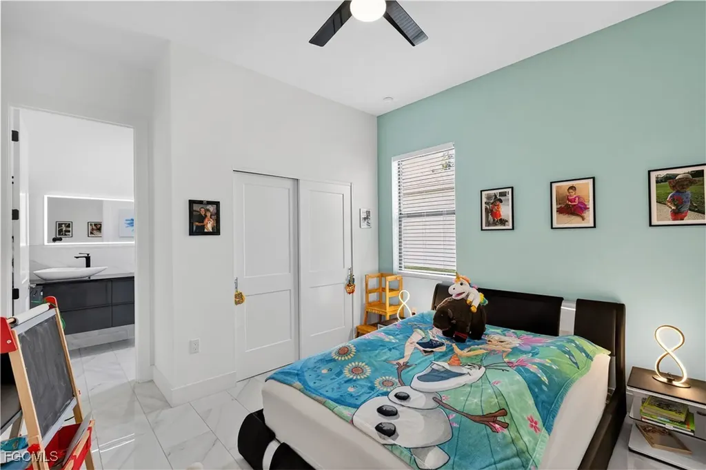 1708 SW 4th Street Cape Coral FL 33991