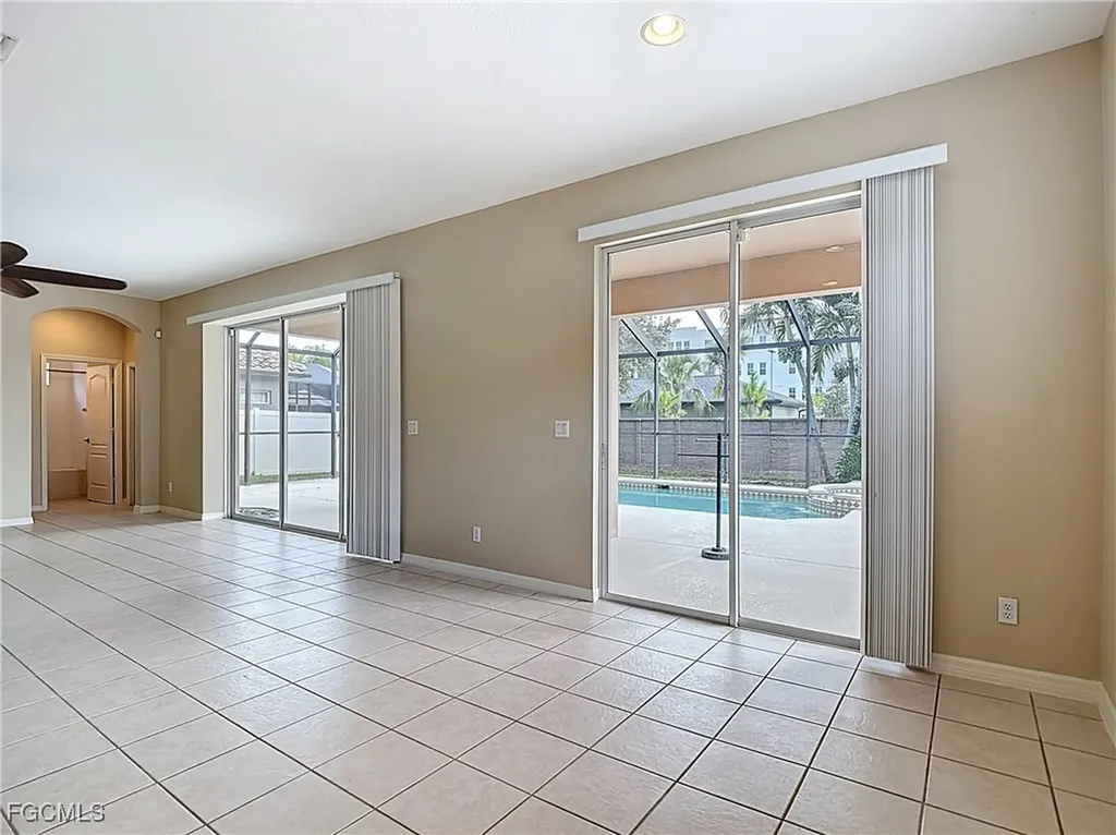 2798 Via Piazza Loop Fort Myers FL 33905