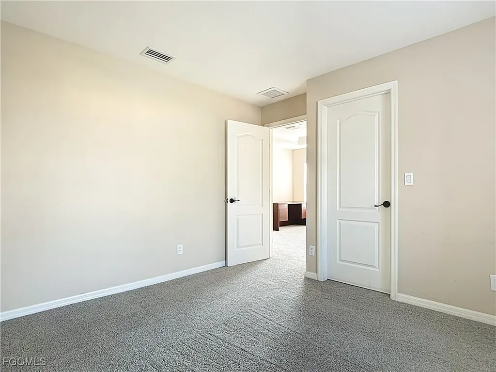 2798 Via Piazza Loop Fort Myers FL 33905