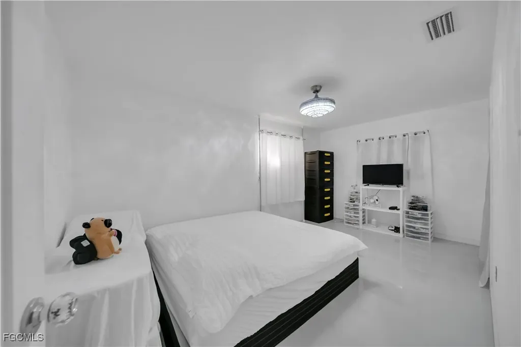 614 Carolina Avenue Fort Myers FL 33905