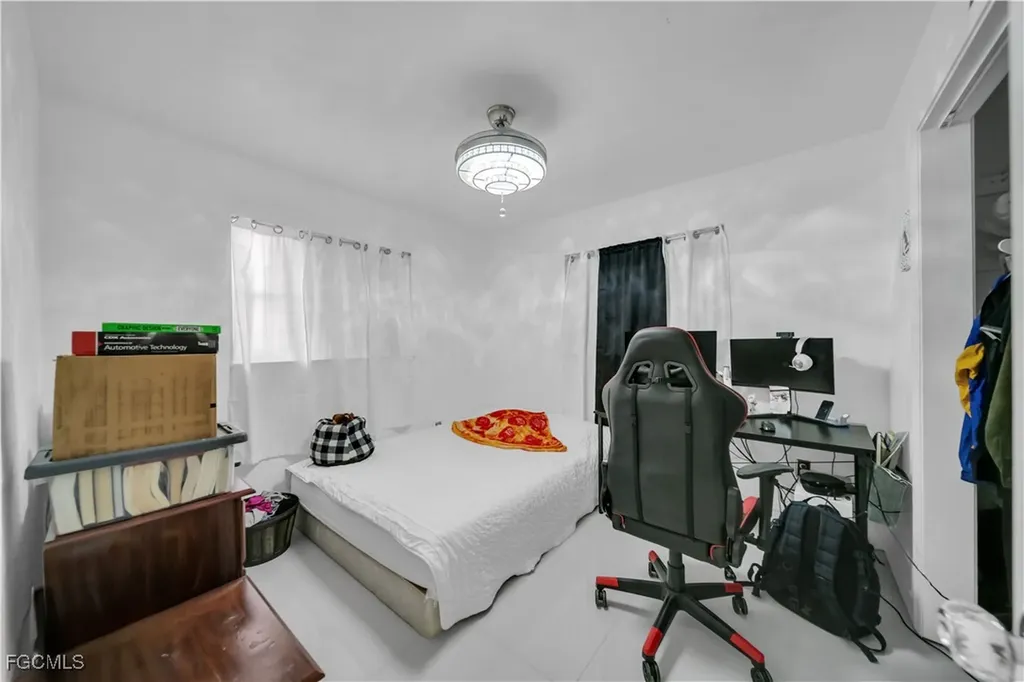 614 Carolina Avenue Fort Myers FL 33905