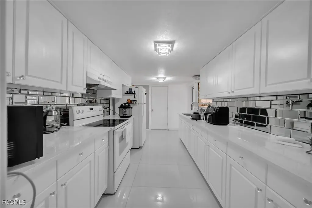 614 Carolina Avenue Fort Myers FL 33905