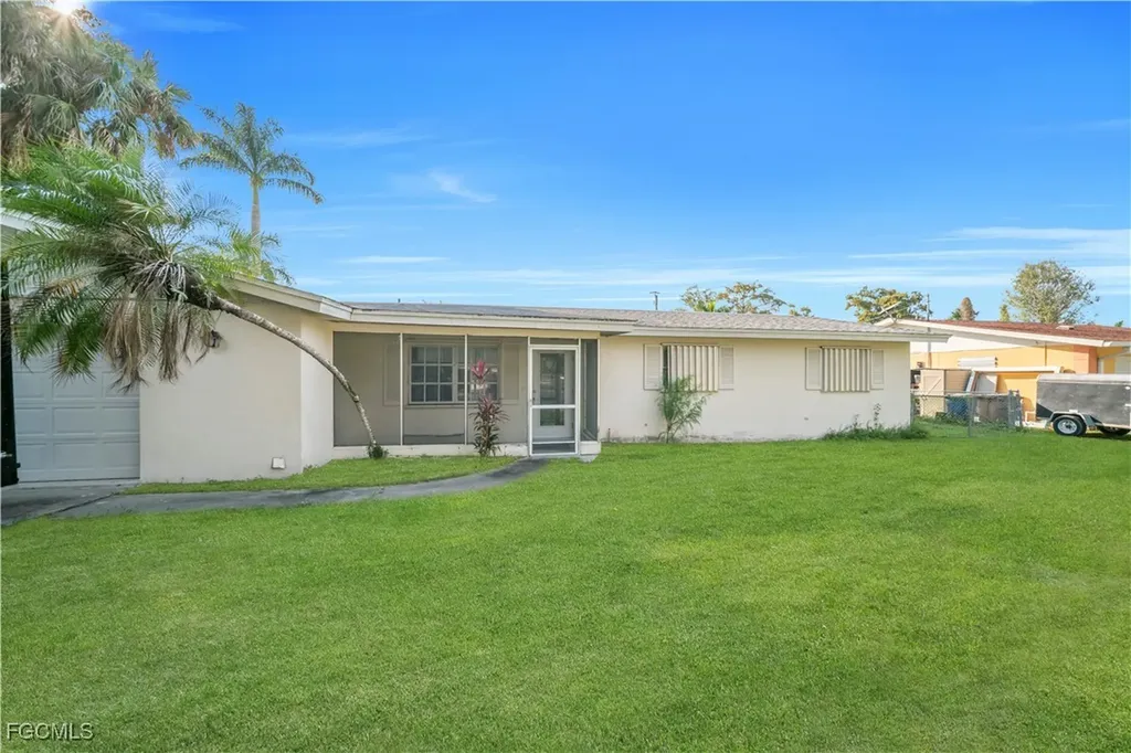 614 Carolina Avenue Fort Myers FL 33905