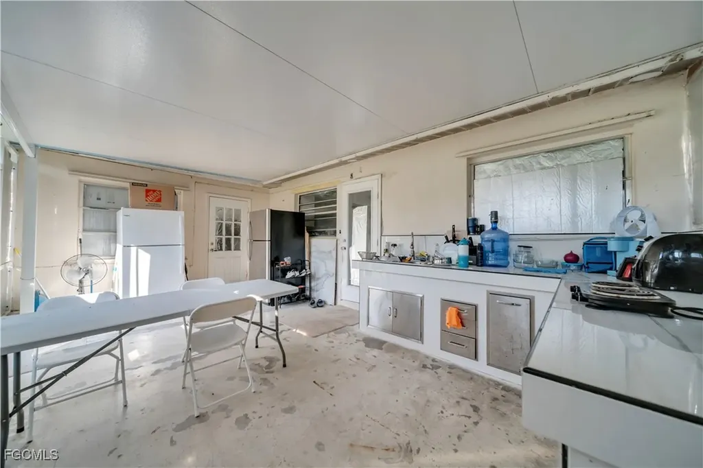 614 Carolina Avenue Fort Myers FL 33905