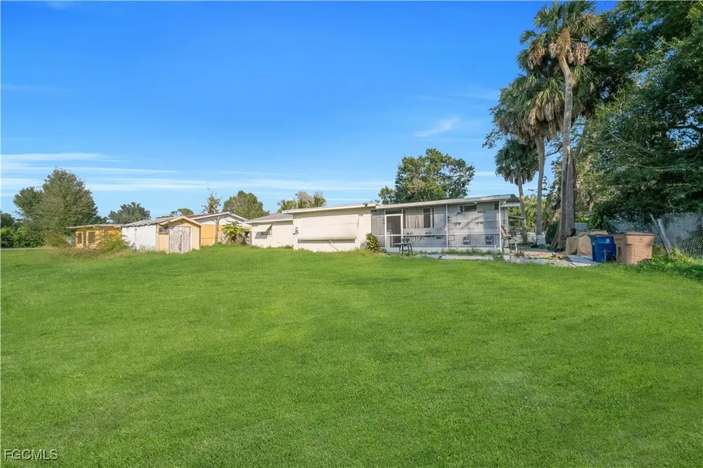 614 Carolina Avenue Fort Myers FL 33905